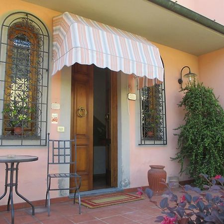 Affittacamere Villa Delia Lucca Exterior foto